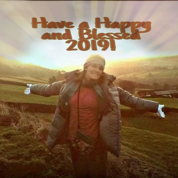 Meet your Posher, Julie - Picture 1 of 1